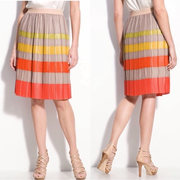 BCBGMAXAZRIA Pleated Beige Selita Pencil Skirt Elastic Waist Colorblock Striped - Picture 1 of 5